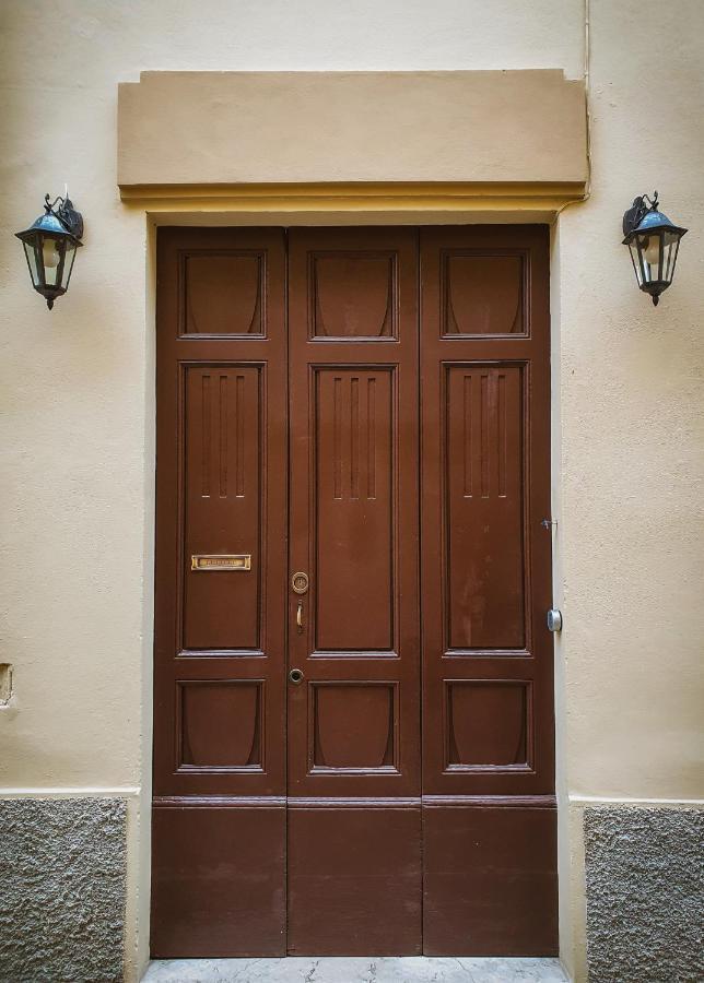 The Host Hostel Парма Екстериор снимка