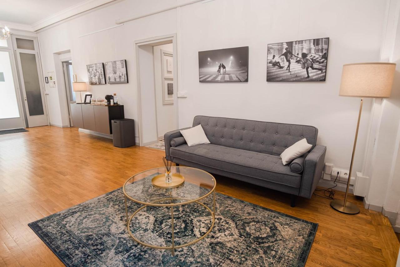 The Host Hostel Парма Екстериор снимка