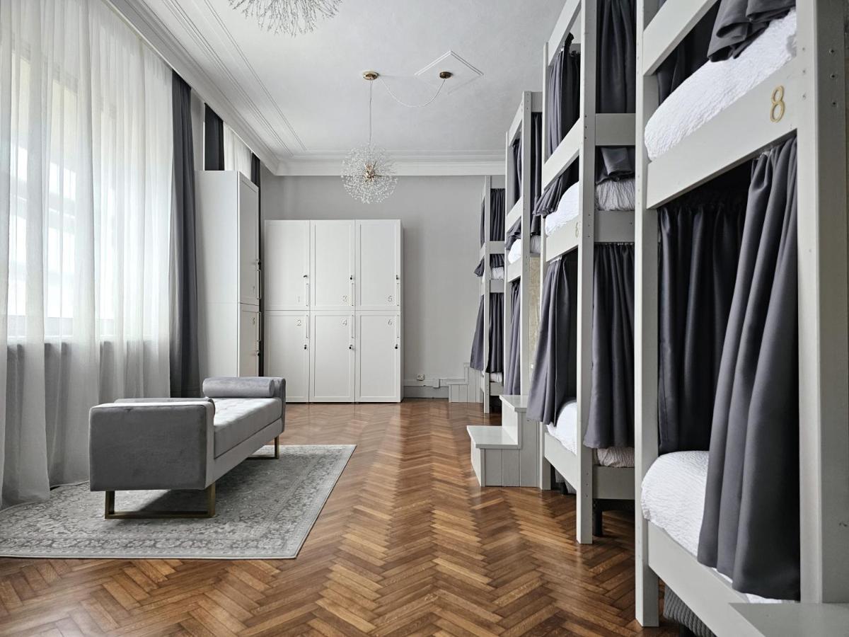 The Host Hostel Парма Екстериор снимка