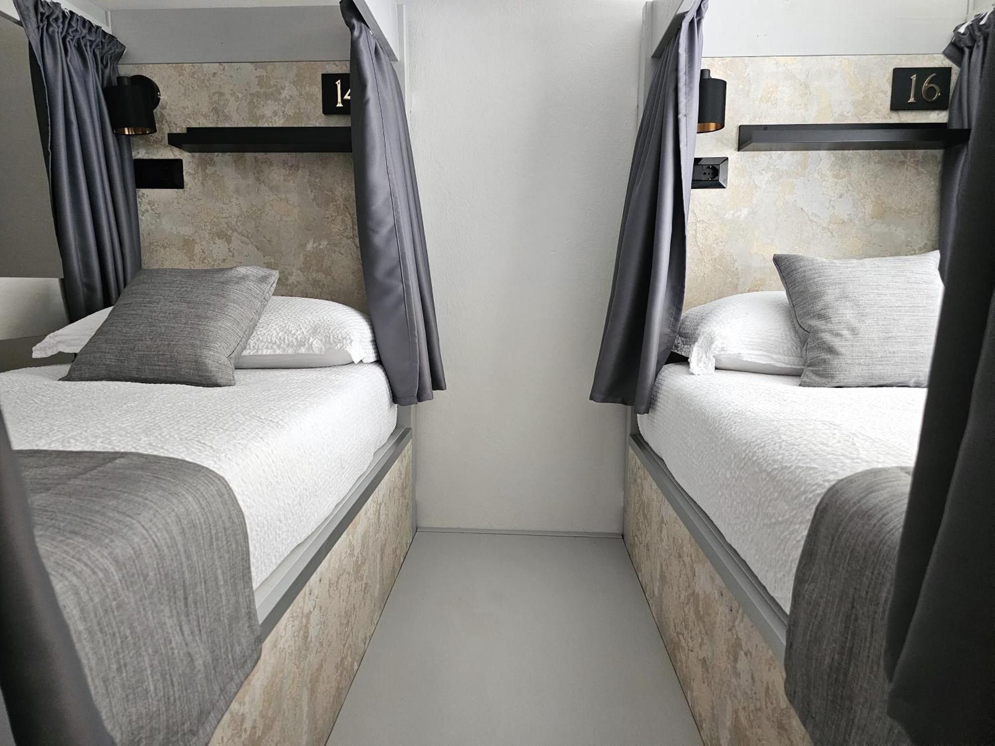 The Host Hostel Парма Екстериор снимка