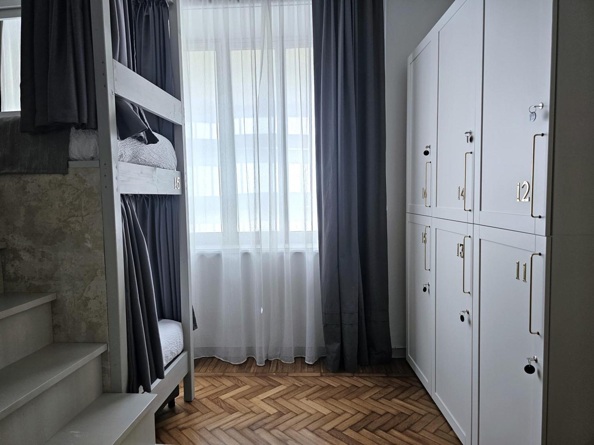 The Host Hostel Парма Екстериор снимка
